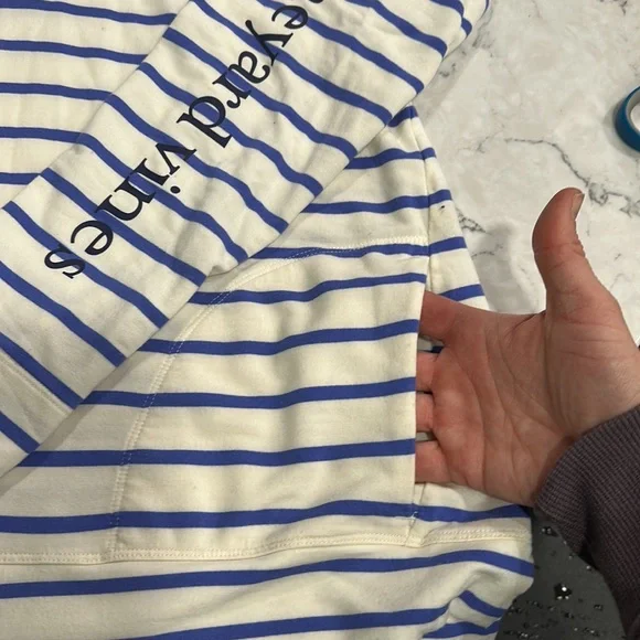 Vineyard Vines pop over hoodie - Picture 4 of 8